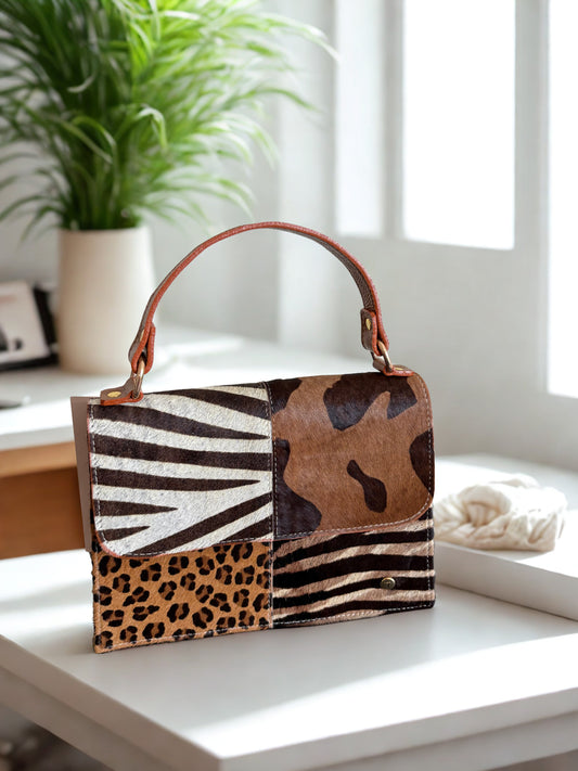 Bolso safari patch animal print: Edición exclusiva.